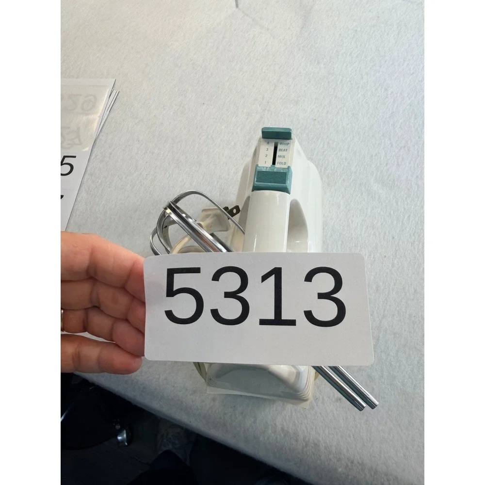 Sunbeam Mixmaster Hand Mixer White Teal 4 Speed Model 03151 110W Corded Electric